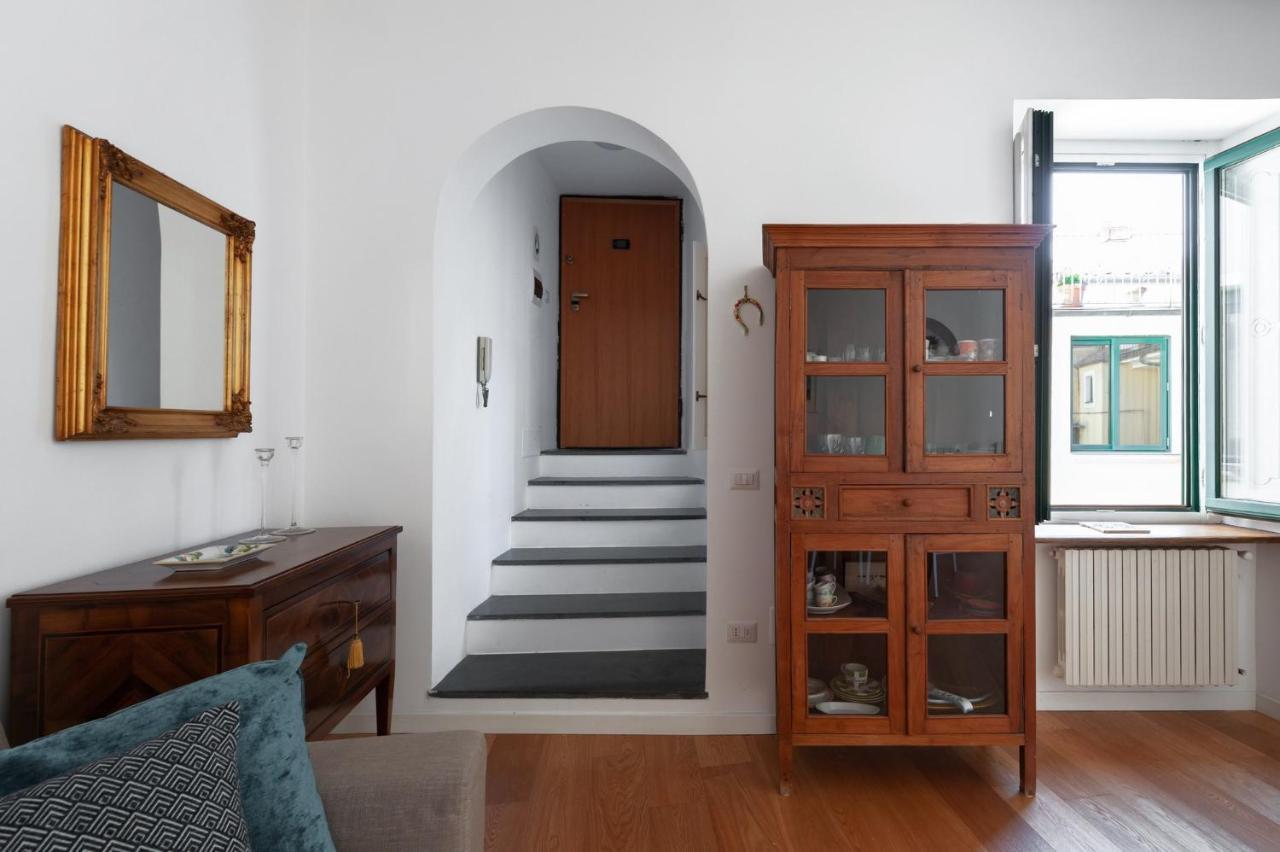 Casa Flo Con Terrazza E Ascensore ساليرنو المظهر الخارجي الصورة
