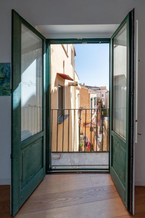 Casa Flo Con Terrazza E Ascensore ساليرنو المظهر الخارجي الصورة