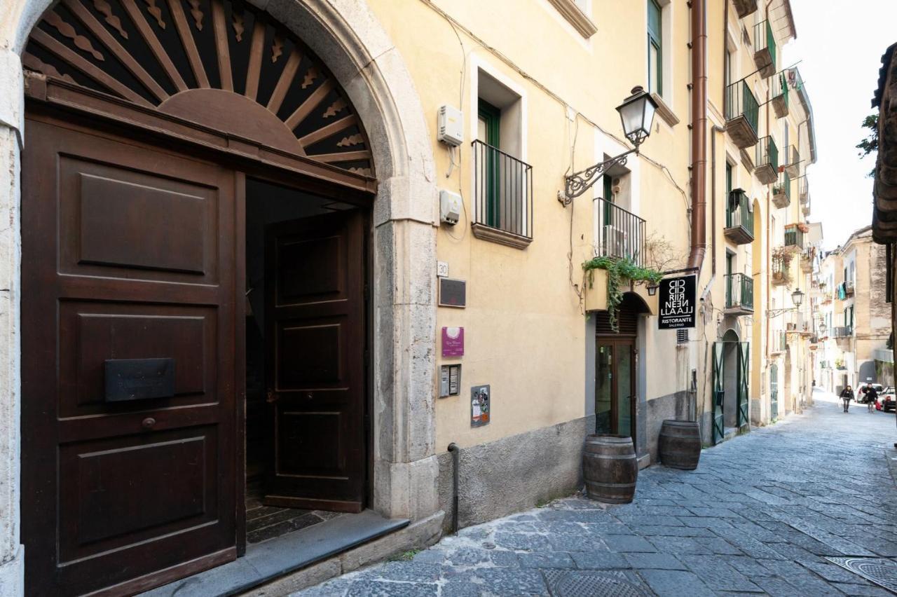 Casa Flo Con Terrazza E Ascensore ساليرنو المظهر الخارجي الصورة