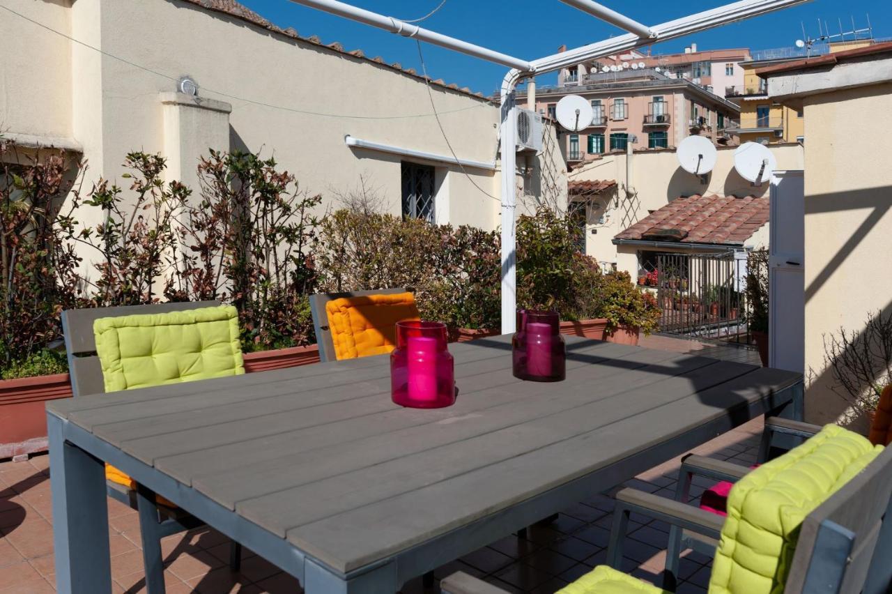 Casa Flo Con Terrazza E Ascensore ساليرنو المظهر الخارجي الصورة