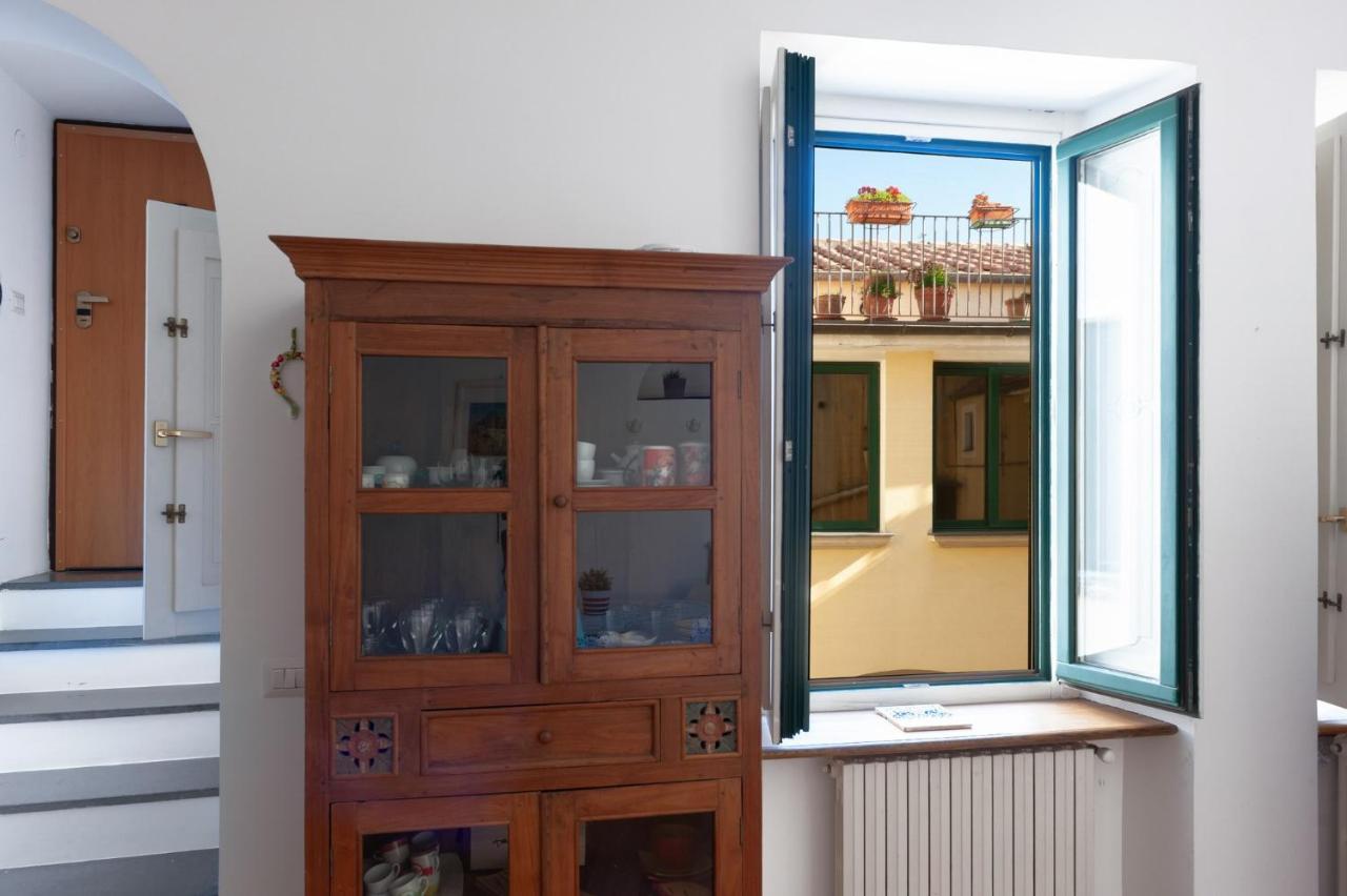 Casa Flo Con Terrazza E Ascensore ساليرنو المظهر الخارجي الصورة