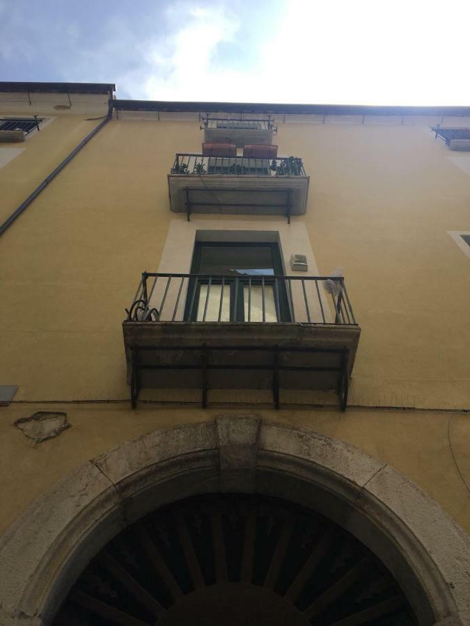 Casa Flo Con Terrazza E Ascensore ساليرنو المظهر الخارجي الصورة