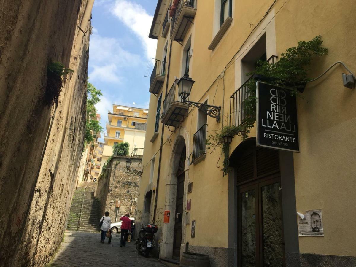 Casa Flo Con Terrazza E Ascensore ساليرنو المظهر الخارجي الصورة