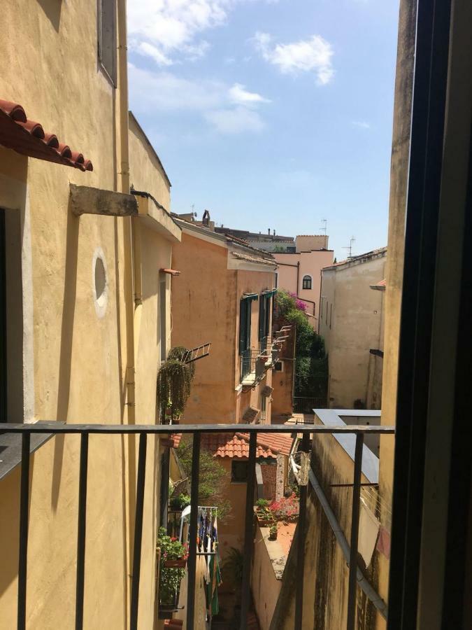 Casa Flo Con Terrazza E Ascensore ساليرنو المظهر الخارجي الصورة